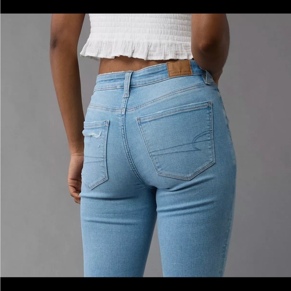 American Eagle Outfitters Women's Light Blue Jeans - Picture 7 of 10
